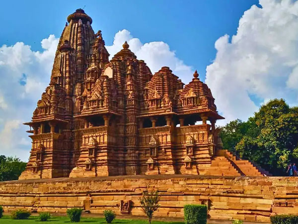 Rajasthan with Khajuraho & Varanasi